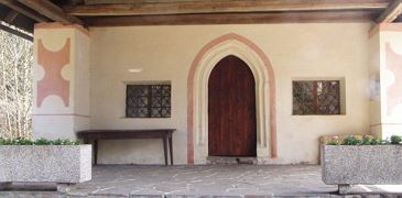 Der Eingang der Kapelle