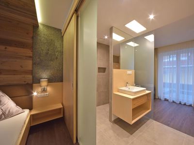 Family room, shower or bath, toilet, modern conveniences