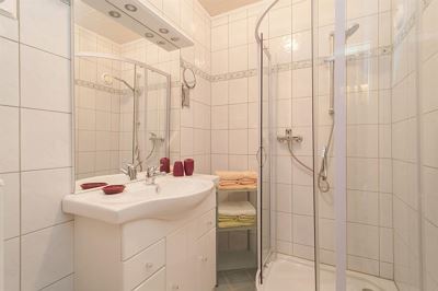 Appartamento, doccia e bagno, WC, 2 camere da letto