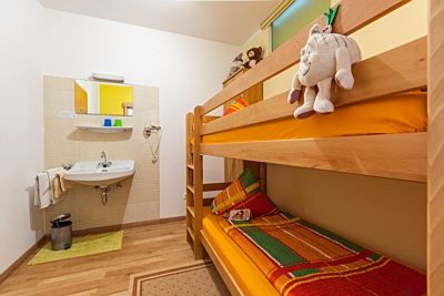 Camera per famiglie, doccia, WC, 2 camere da letto