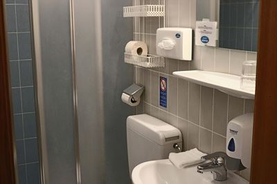 Camera tripla, doccia, WC, balcone